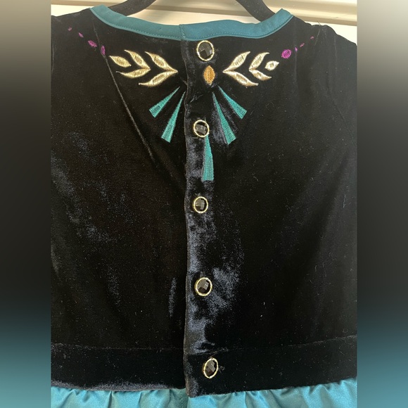 Girl’s Disney Store Frozen 2 Deluxe Queen Anna Gown With Velvet Cape Size 7/8 - Picture 8 of 11